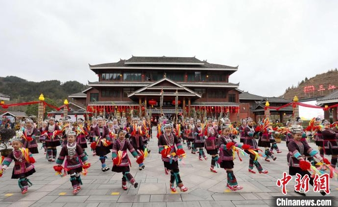 春節「村晚」主會場活動在廣西三江侗族自治縣精彩上演。
