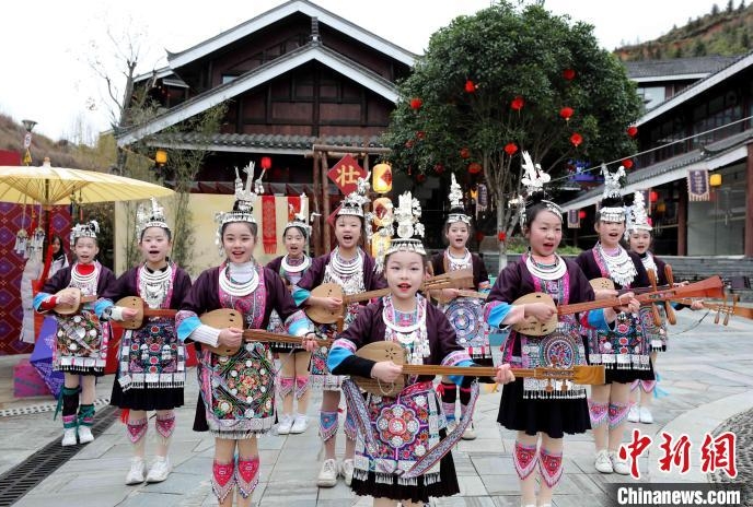 春節「村晚」主會場活動在廣西三江侗族自治縣精彩上演。