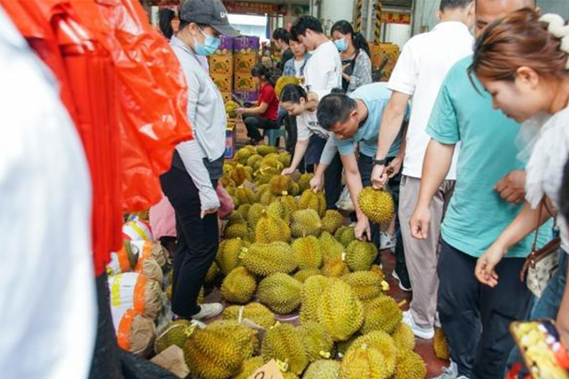泰國榴槤大量上市吸引民眾選購