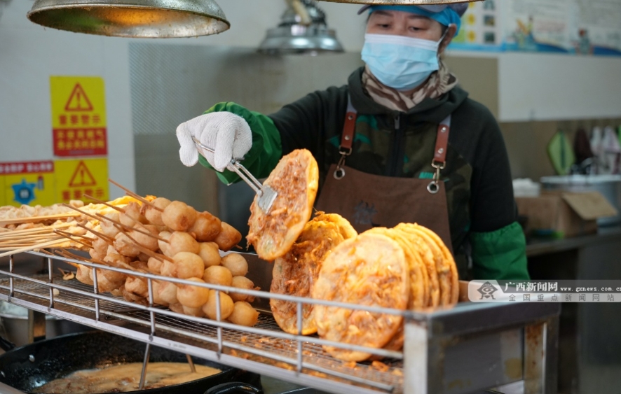 20260126-01-04-北海老街的美食蝦餅。