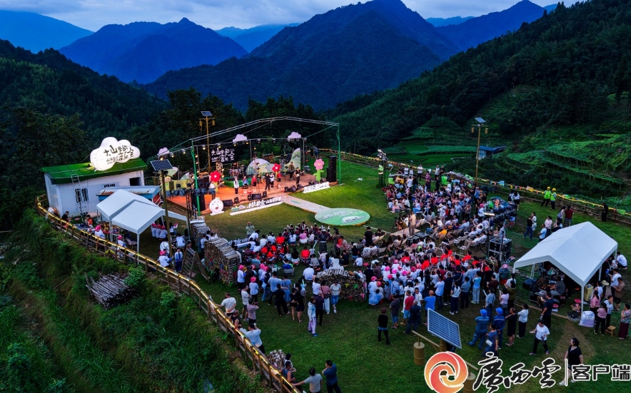 村K歌會連續在馬海村舉行。