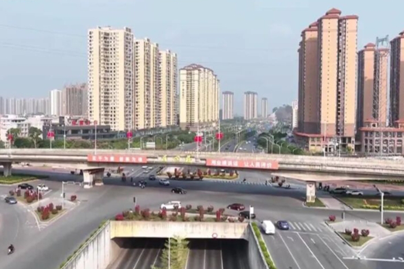 影片｜拍照打卡點+1！花朵點綴，玉林這條橋更美了