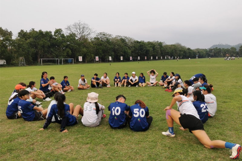 飛盤手廣西梧州「過招」：在奔跑與傳遞中拉近心靈距離