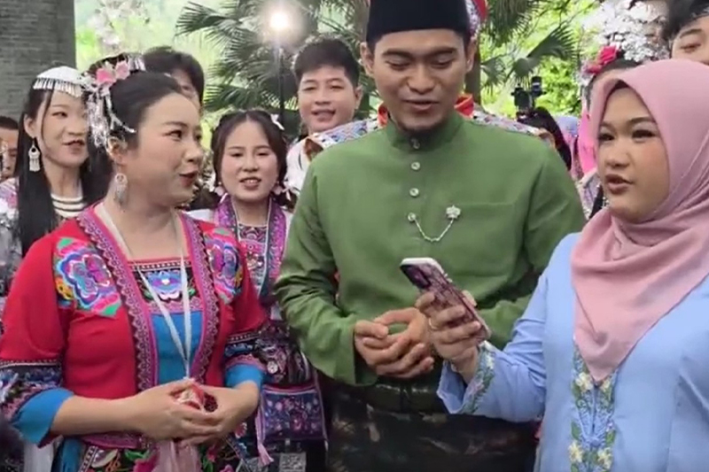 影片｜東協留學生體驗廣西「三月三」 跟山歌「網紅」學唱山歌