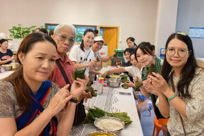 紮染、包粽習俗大同小異 共品特色美食