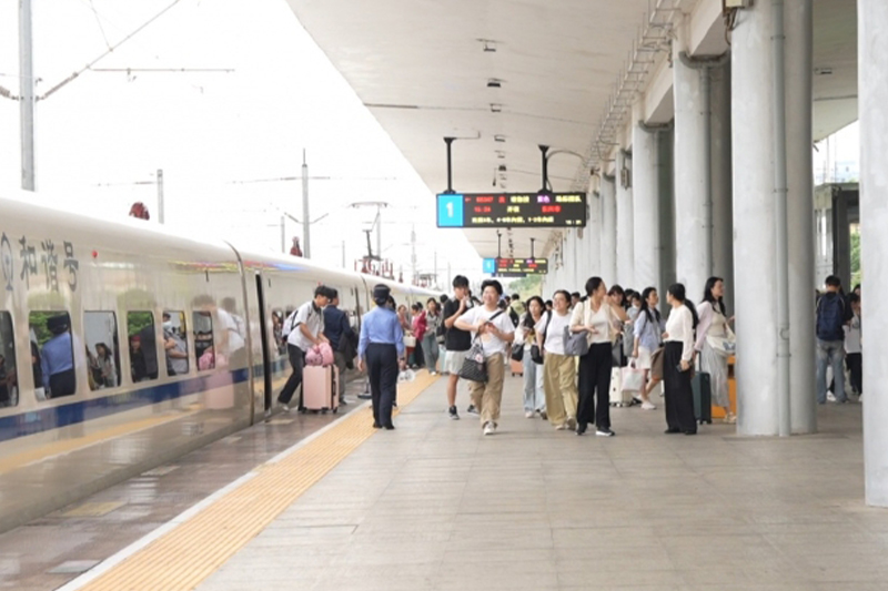 影片｜北部灣開海節將至，廣西加開79列車直達海邊